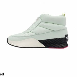 Sorel Womens Out N About III Puffy Zip Boots size 7.5